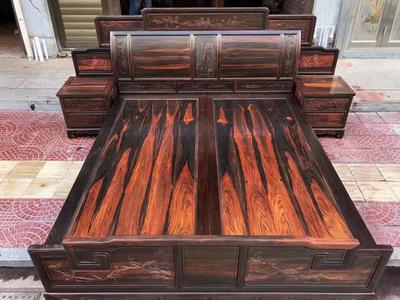 大红酸枝红木家具 为何价格高不可攀？